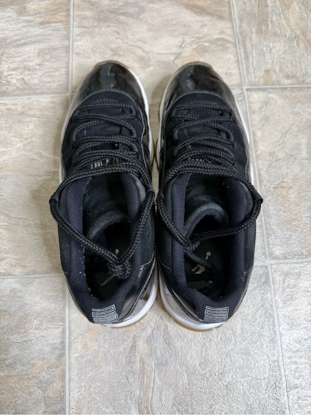 Air Jordan 11 Low Barons Mens Shoe Size 9.5 Black 528895-010 Preowned